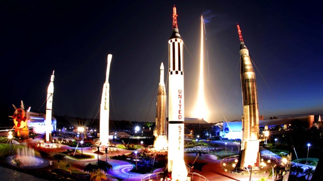 Discovery Lift Off